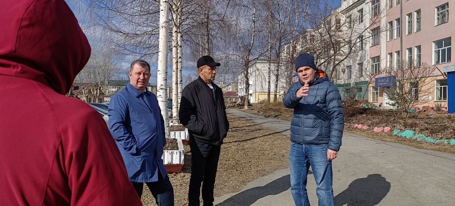 Глава проконтролировал стройки. В Серове стартовал сезон благоустроительных работ