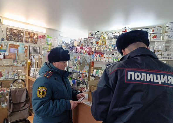 Спасатели  и полиция проверяют места продажи пиротехники в Серове