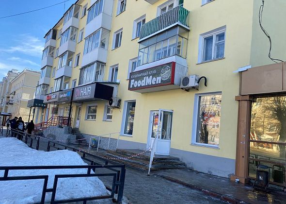 В управляющей компании прокомментировали падение наледи на несовершеннолетнего серовчанина