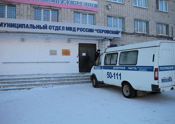 Сын серовчанки потерял банковскую карту. Ее нашла пенсионерка и расплатилась за алкоголь, табак и кондитерские изделия