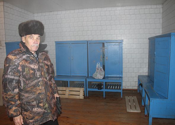 В поселке Энергетиков проблемы с баней – холодно, а женщины вынуждены мыться в мужском отделении