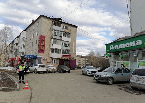 В Серове разыскивают водителя, который наехал на 16-летнюю девушку и скрылся с места ДТП