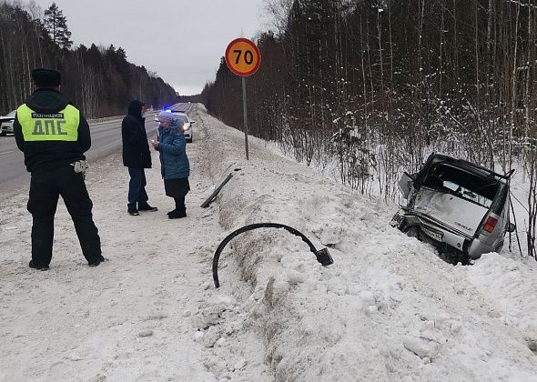 На трассе под Серовом в результате неудачного обгона столкнулись два внедорожника