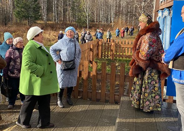 “Завод часто для нас экскурсии организует”. Ветераны Серовского завода ферросплавов посетили музеи и ферму Висима