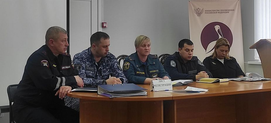Госпожнадзор напомнил руководителям серовских школ о требованиях пожарной безопасности