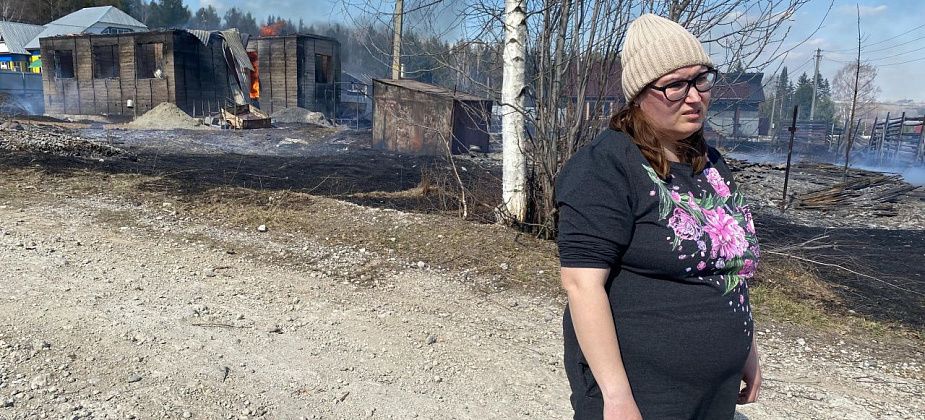 В районе Второй Молочной сгорел частный дом. Погорельцам нужна помощь