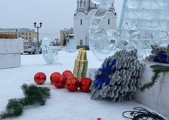 В Серове демонтируют центральный зимний городок