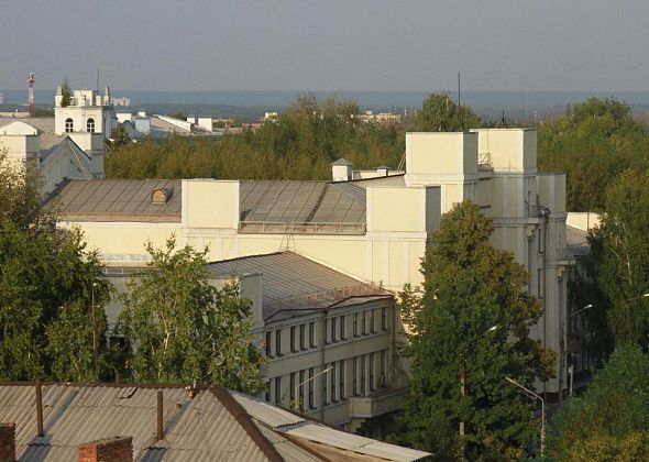 Вырубят 141 тополь, 1 березу и 17 лип. Власти Серова ищут подрядчика для реконструкции сквера ДКМ