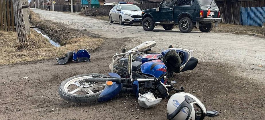 В Завокзальном столкнулись "Нива" и мотоцикл